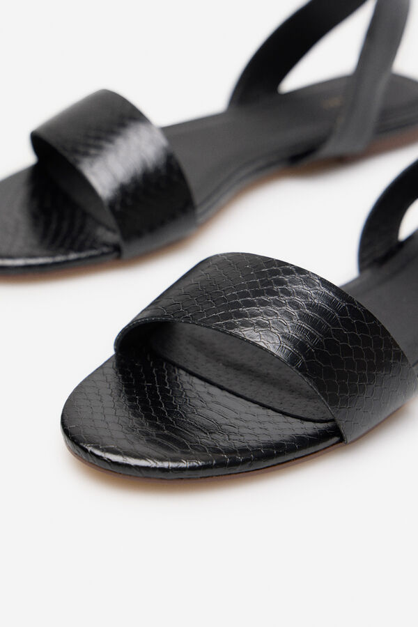 Cortefiel Sand&aacute;lia b&aacute;sica Preto