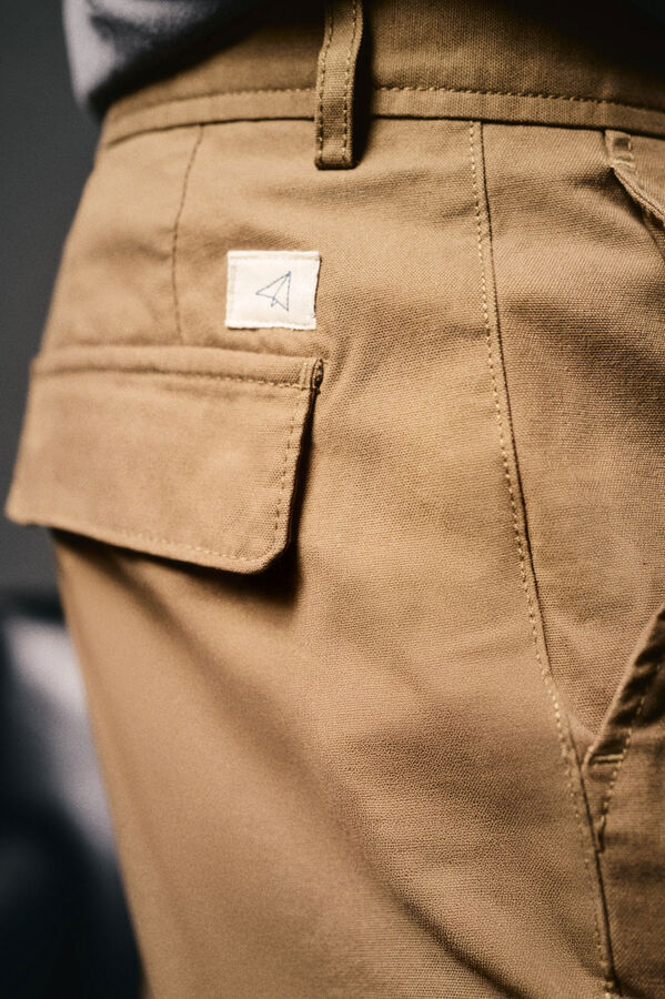 OOTO Cal&ccedil;as cargo slim fit Castanho