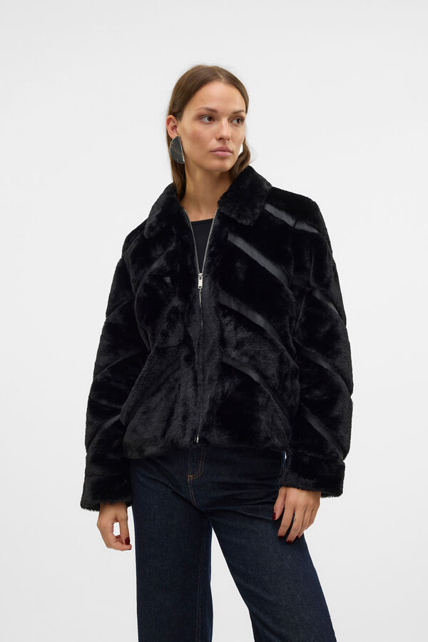 Vero Moda Abrigo corto efecto piel Negro