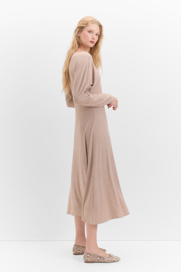 Cortefiel Vestido canalé manga murciélago Beige