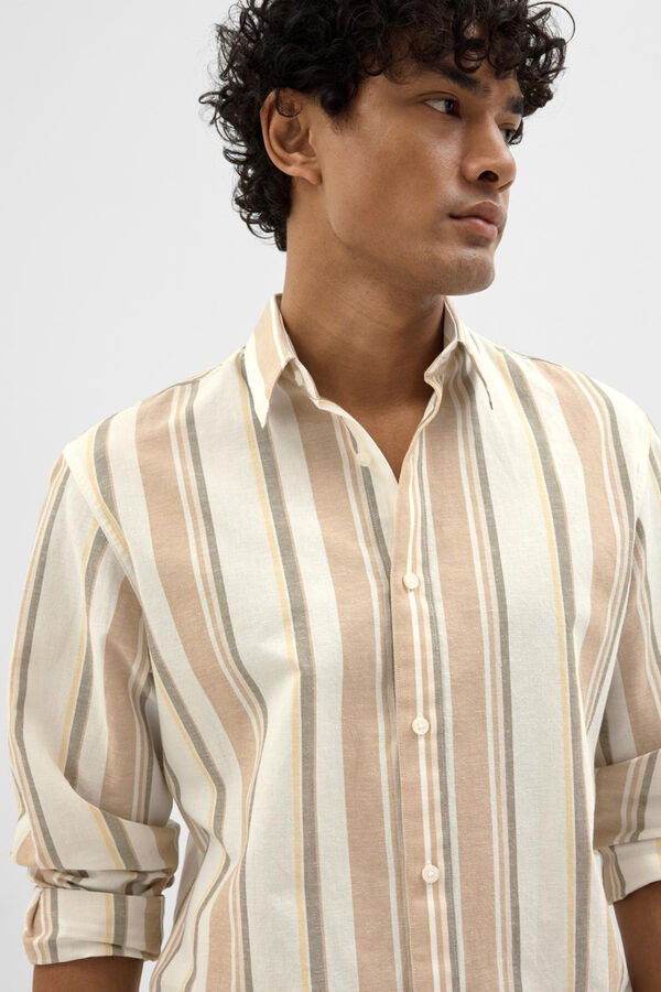 Selected Camisa de manga comprida confecionada com linho e algod&atilde;o reciclado. Verde