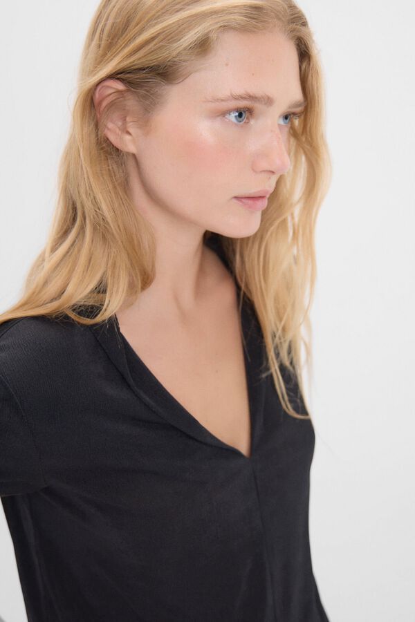 Cortefiel Camiseta manga larga crep&eacute; Negro