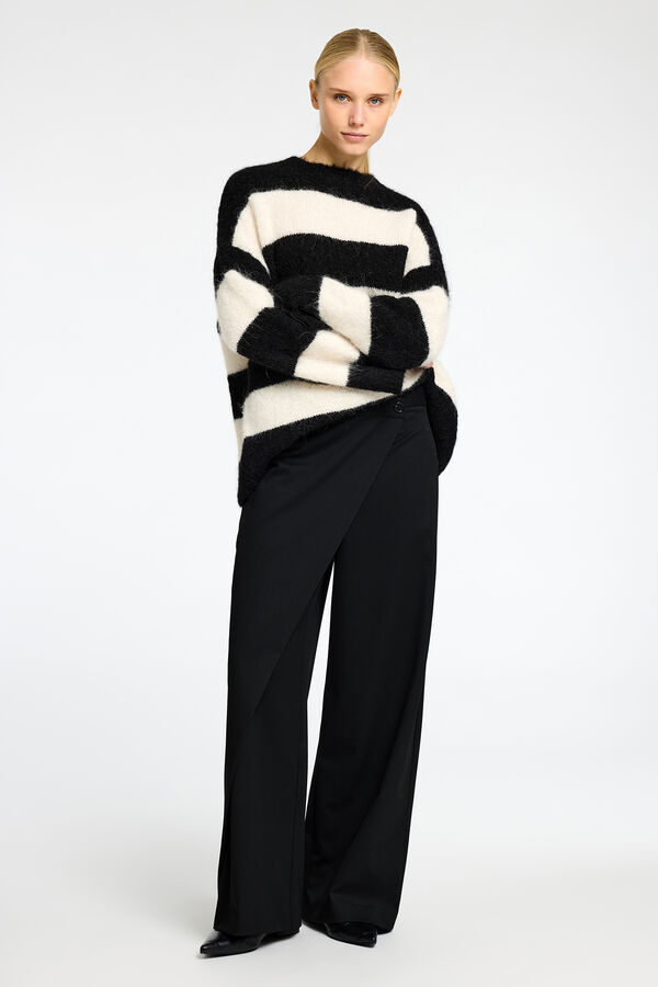 Selected Femme Jersey de Alpaca con cuello redondo. Negro