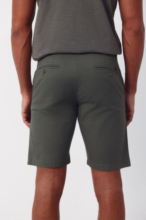 Cortefiel Bermuda chino leve Verde