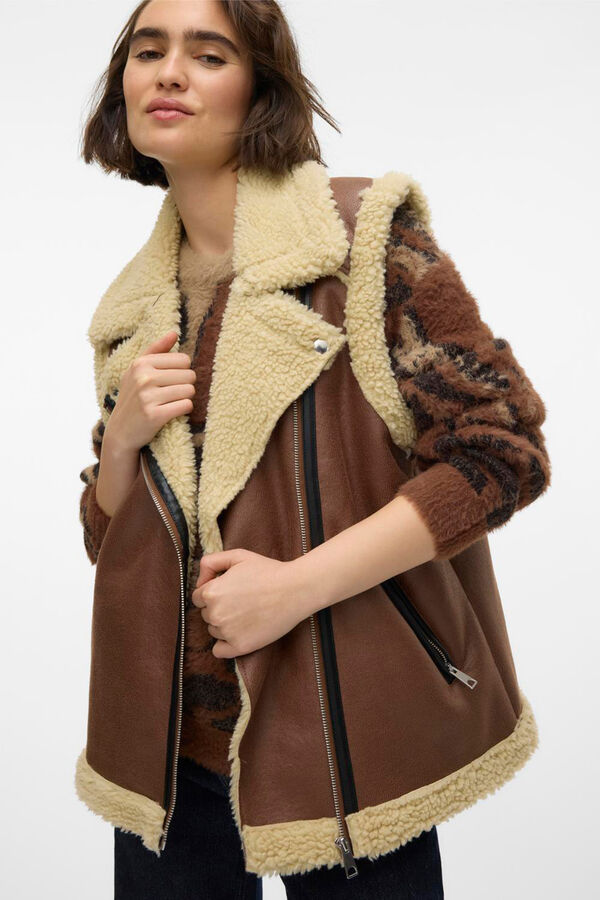 Vero Moda borrego com efeito pele com gola Colete Castanho