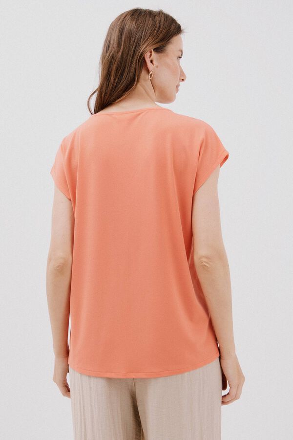 Cortefiel Camiseta pico con detalle puntilla Coral