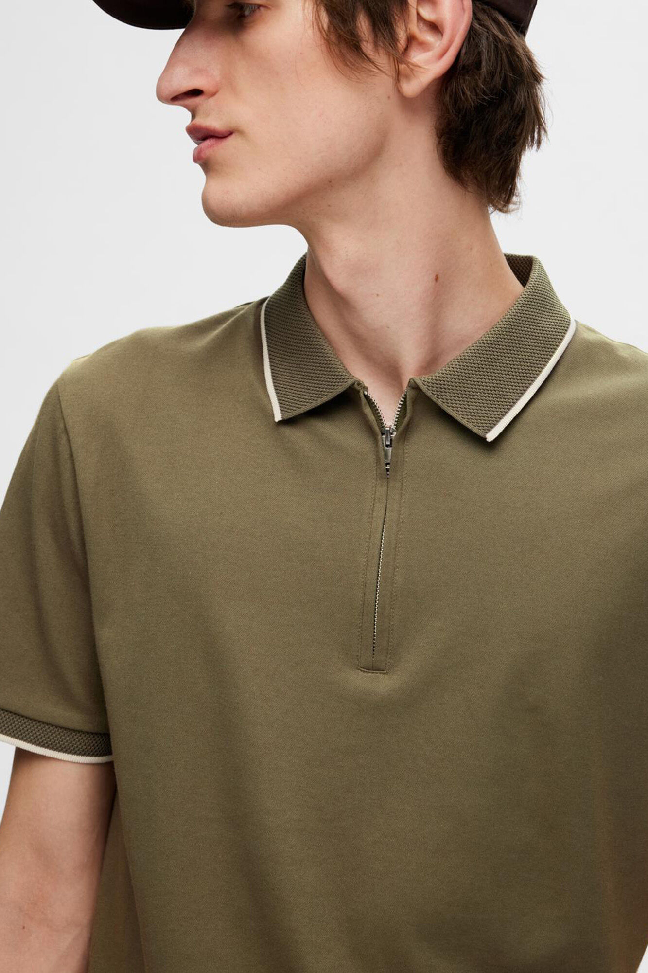 Selected Polo de manga corta con cremallera de algod&oacute;n org&aacute;nico.