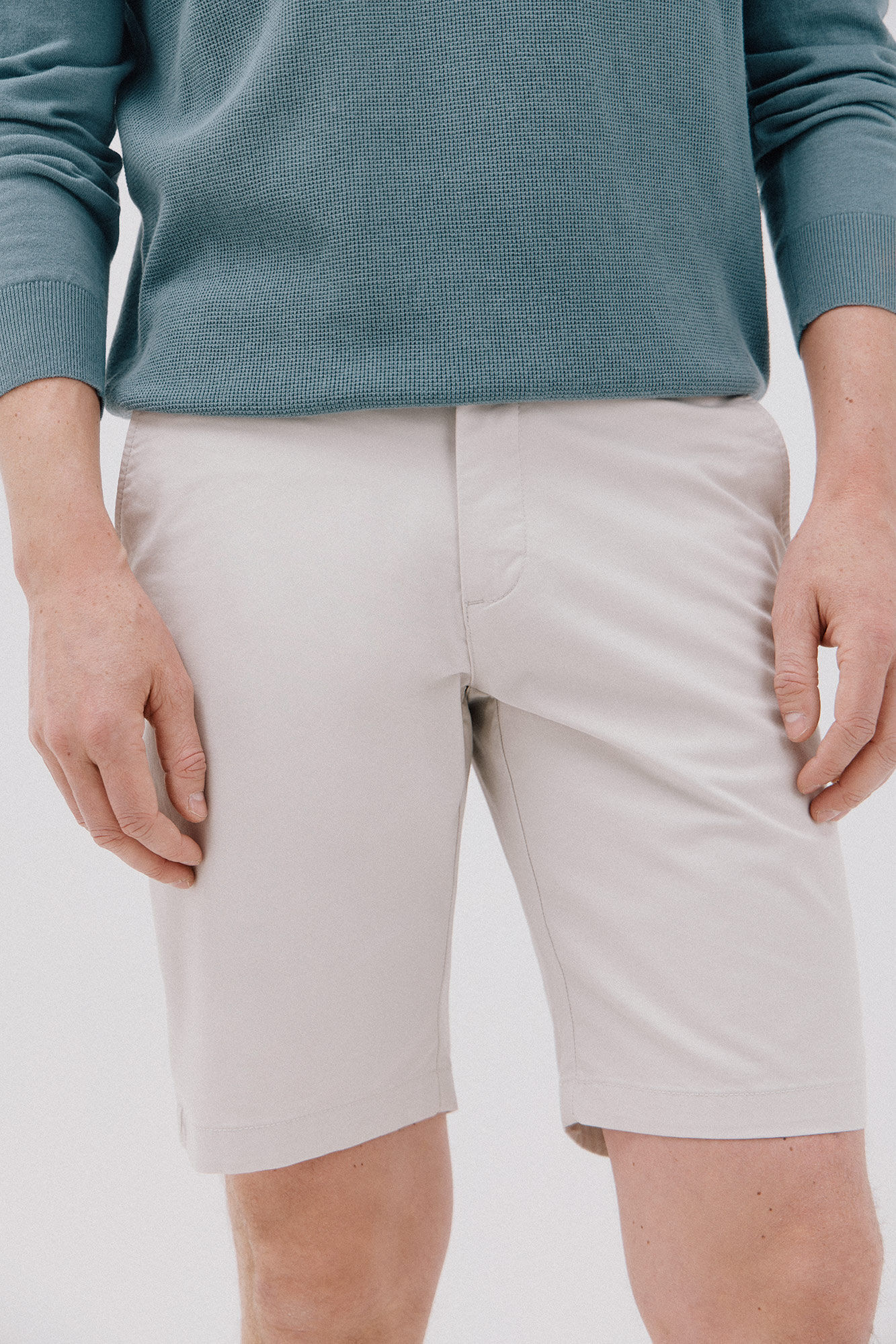 Cortefiel Bermuda chino
