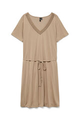 Vero Moda Curve Vestido curto vazado, plus size Castanho