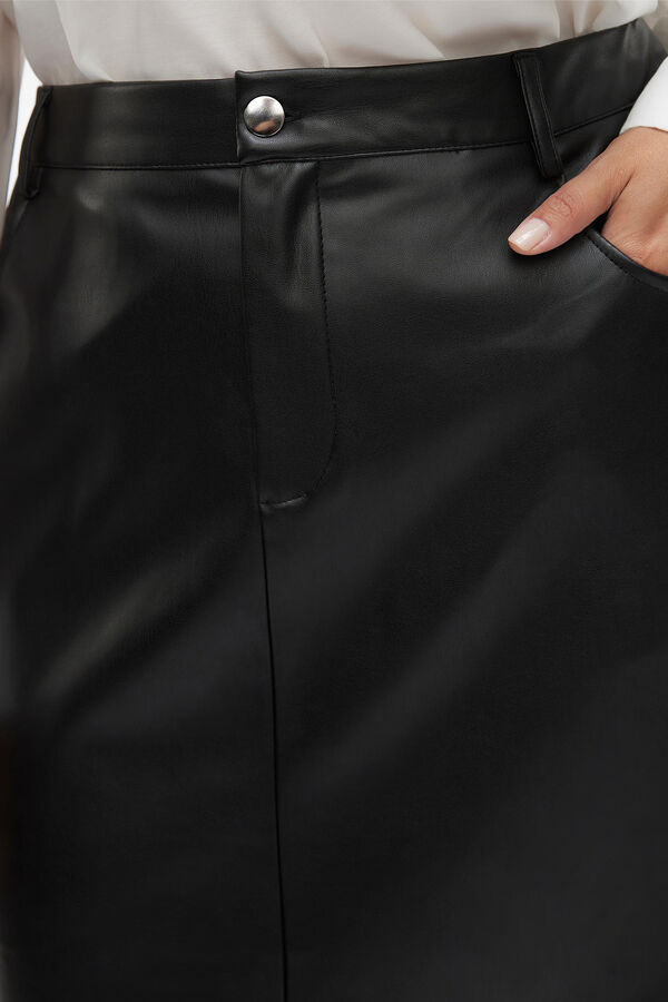 Vero Moda Curve Falda midi efecto piel talla grande Negro