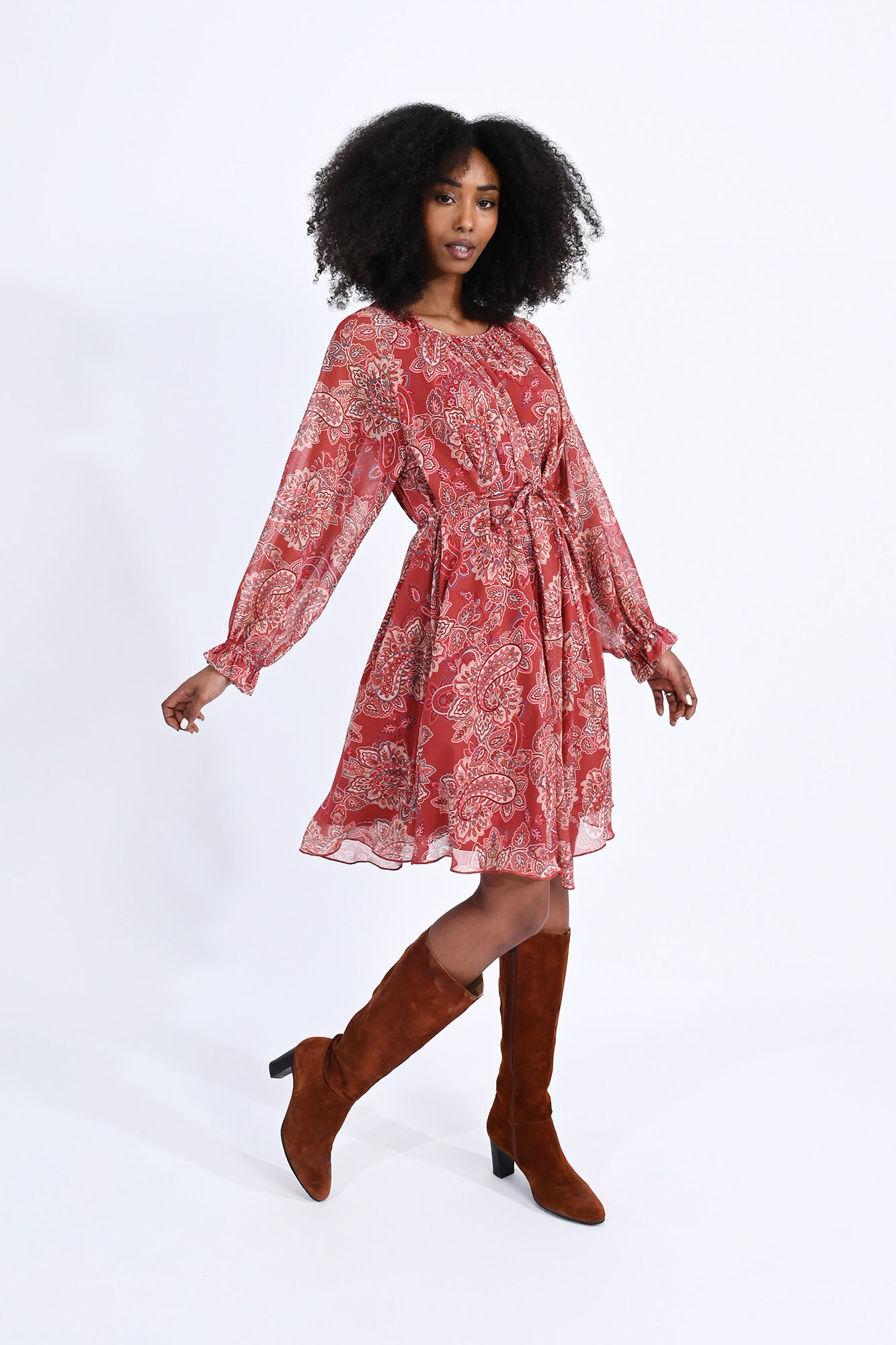 Molly Bracken Vestido midi estampado de manga comprida