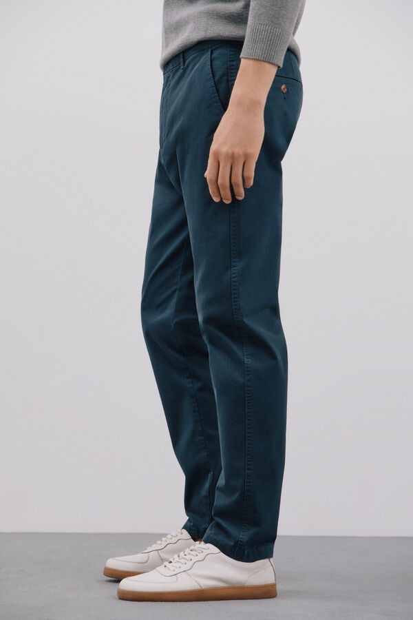 Cortefiel Pantal&oacute;n chino tapered fit Azul oscuro