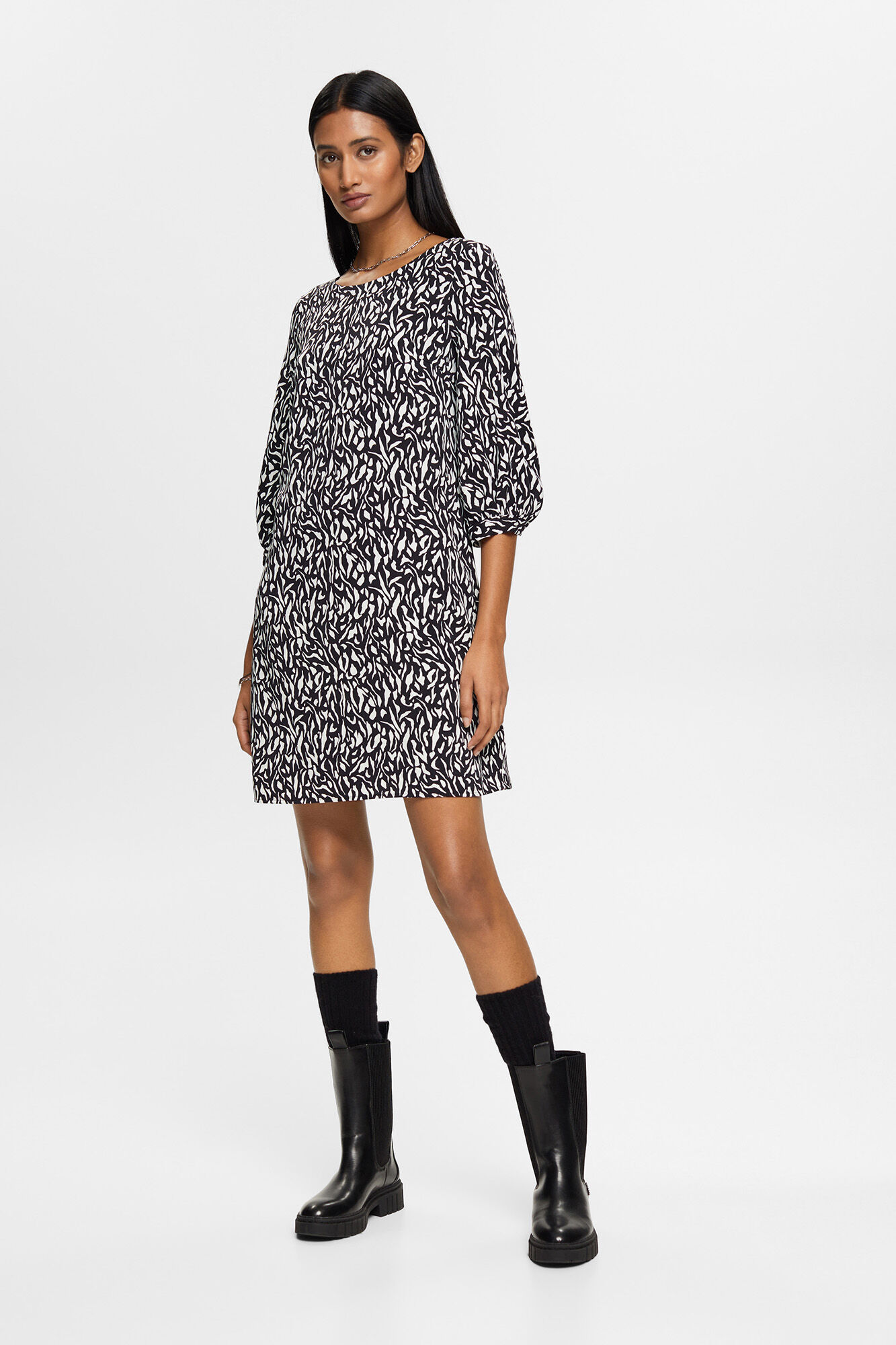 Esprit Vestido corto corte recto estampado allover