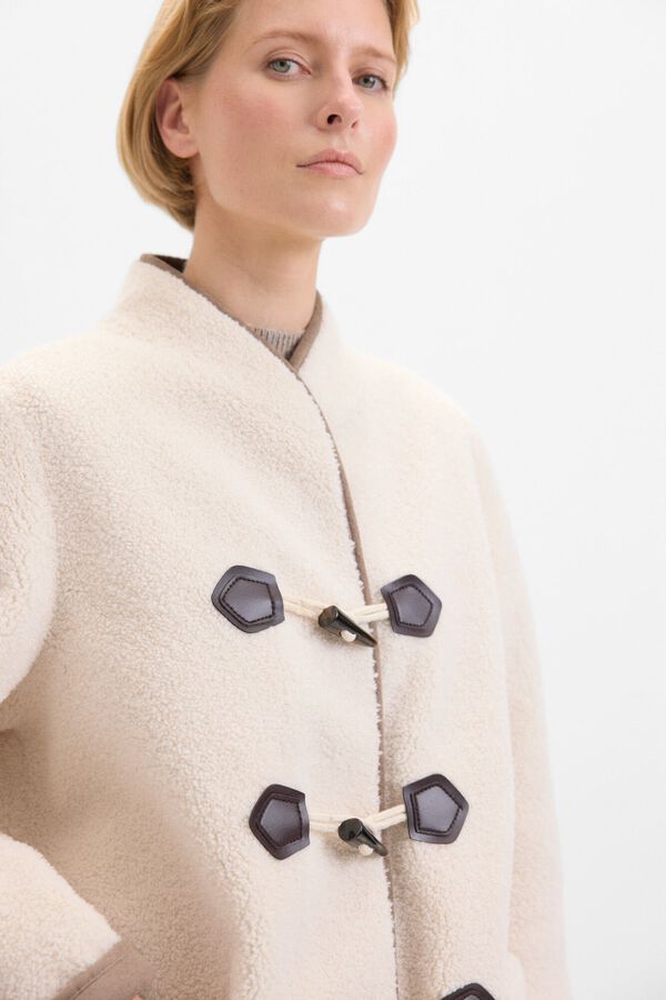 Cortefiel Abrigo detalle de alamares Marfil