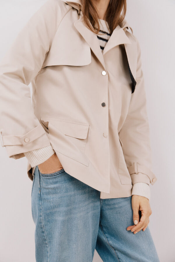 Cortefiel Gabardina curta com v&eacute;u Castanho