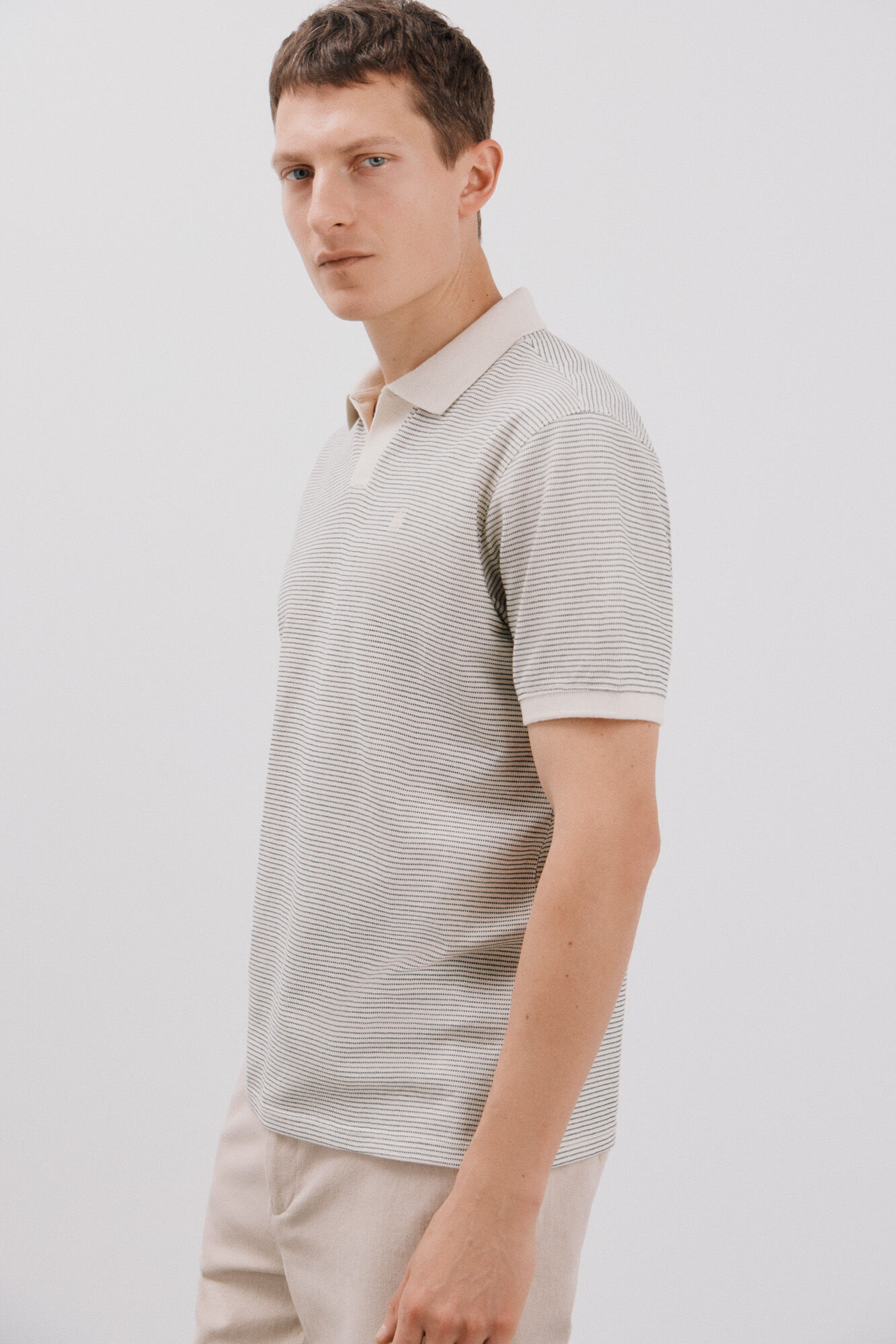 Cortefiel Polo rayas estructura cuello abierto