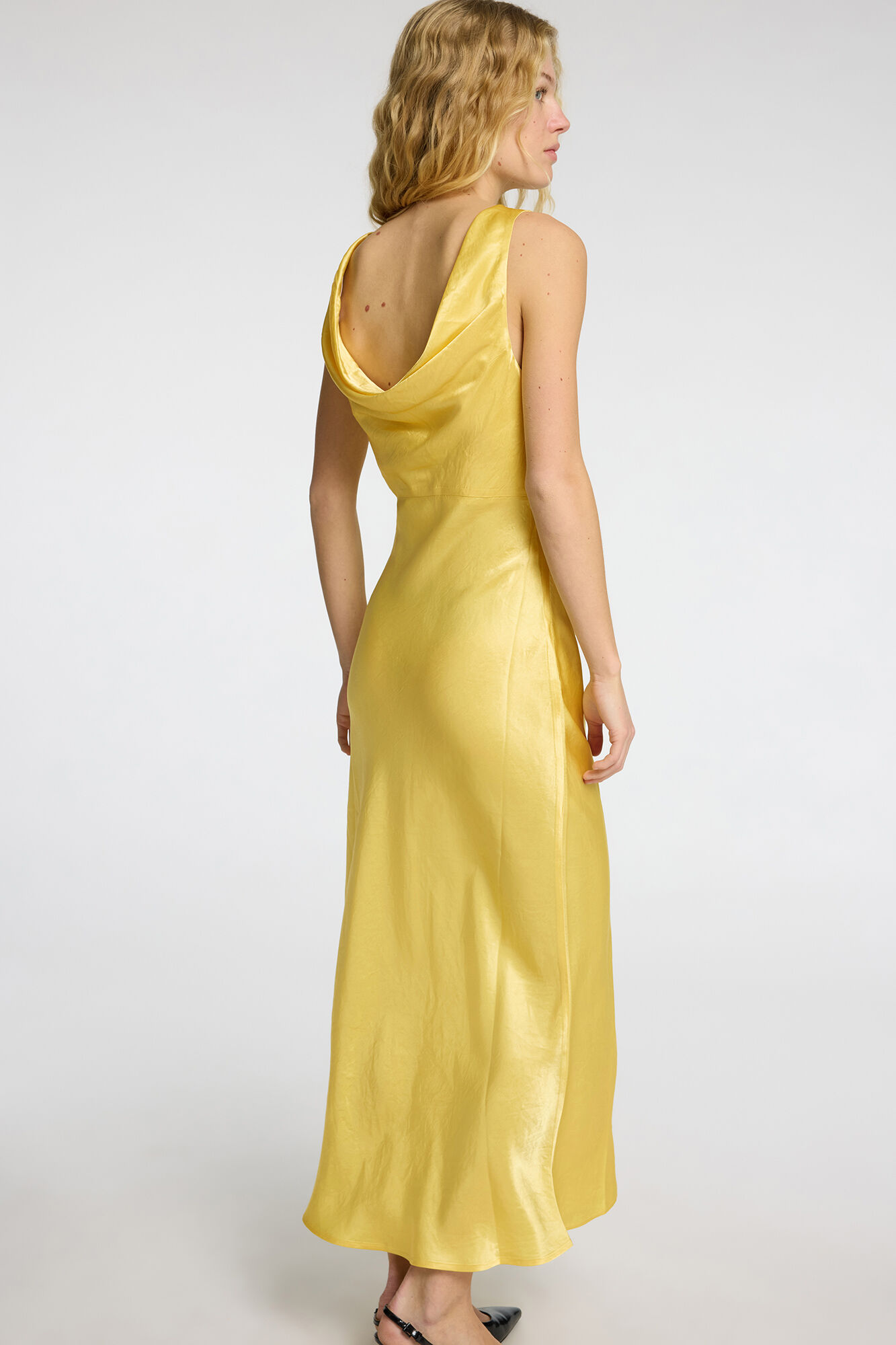 Selected Femme Vestido comprido acetinado