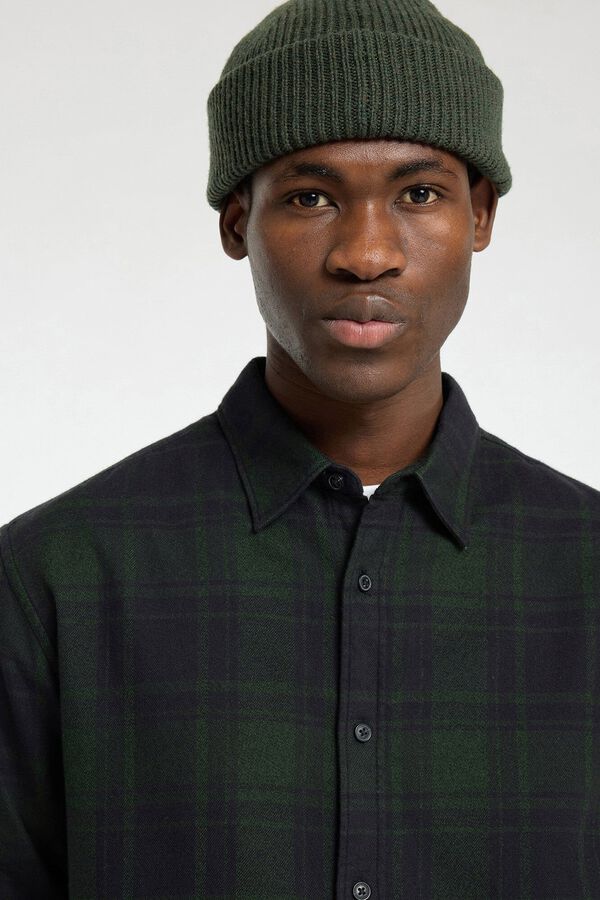 Selected Camisa de manga larga Slim Fit confeccionada con algod&oacute;n reciclado. Verde oscuro