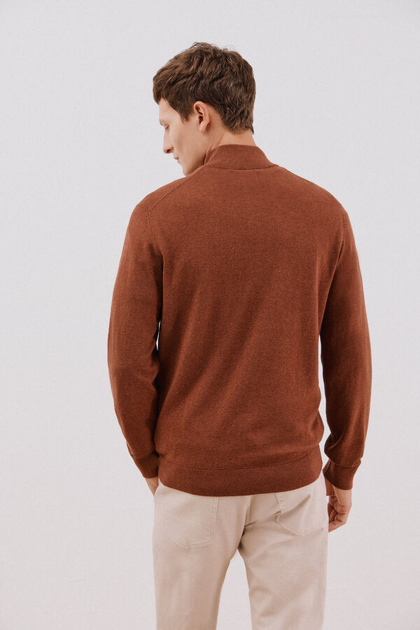 Cortefiel Jersey algod&oacute;n cashmere cuello alto botones Marr&oacute;n