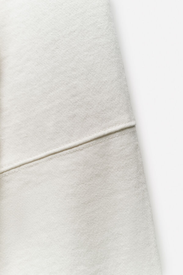 OOTO Sudadera cuello redondo con logo Marfil