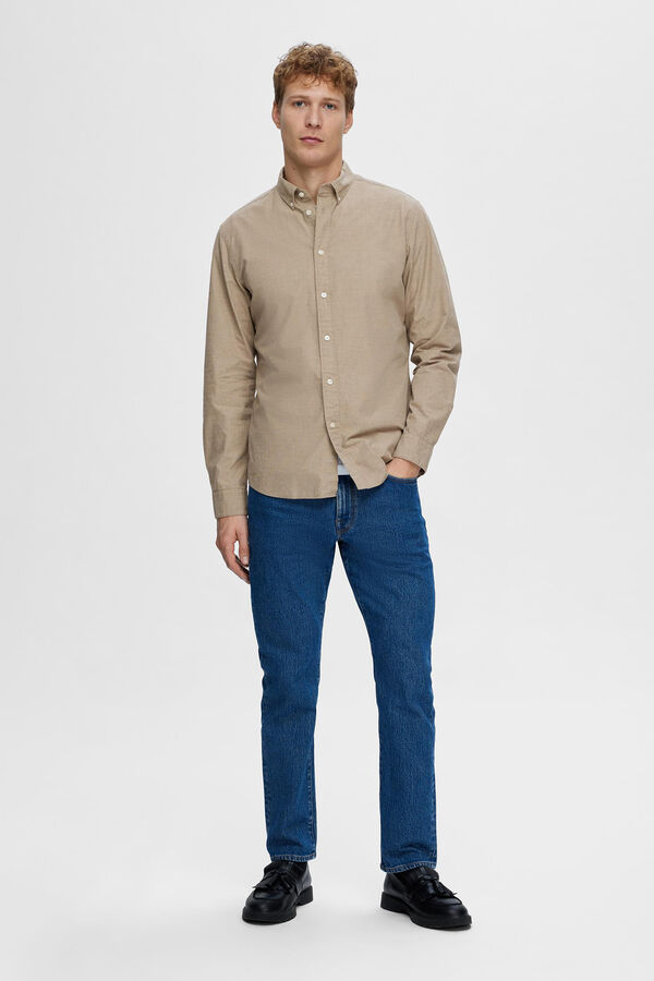 Selected Camisa de manga comprida Slim Fit confecionada com algod&atilde;o reciclado Tostado