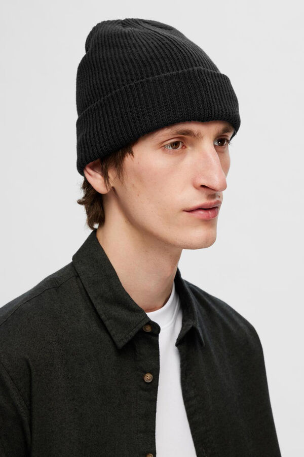 Selected Gorro confeccionado con Lana RWS. Negro