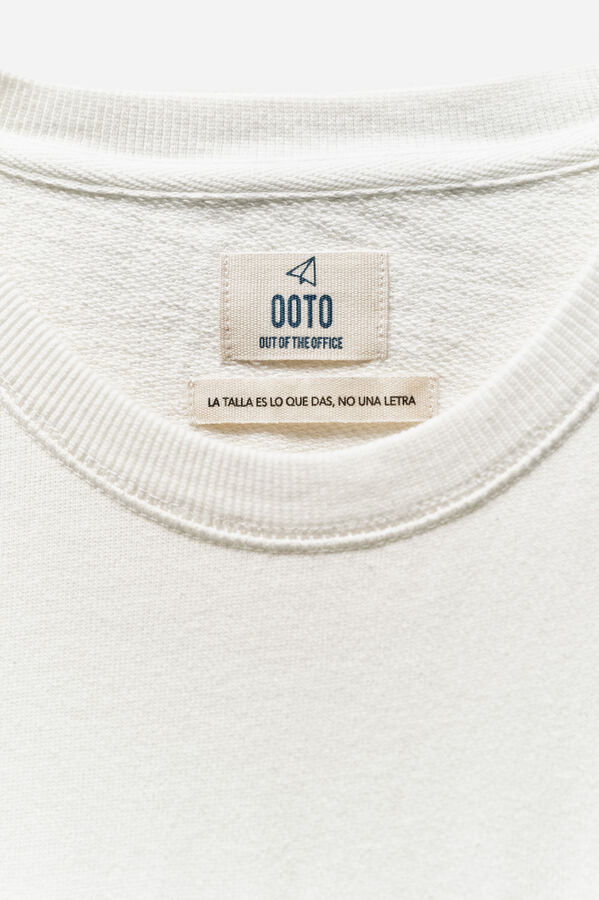 OOTO Sudadera cuello redondo con logo Marfil