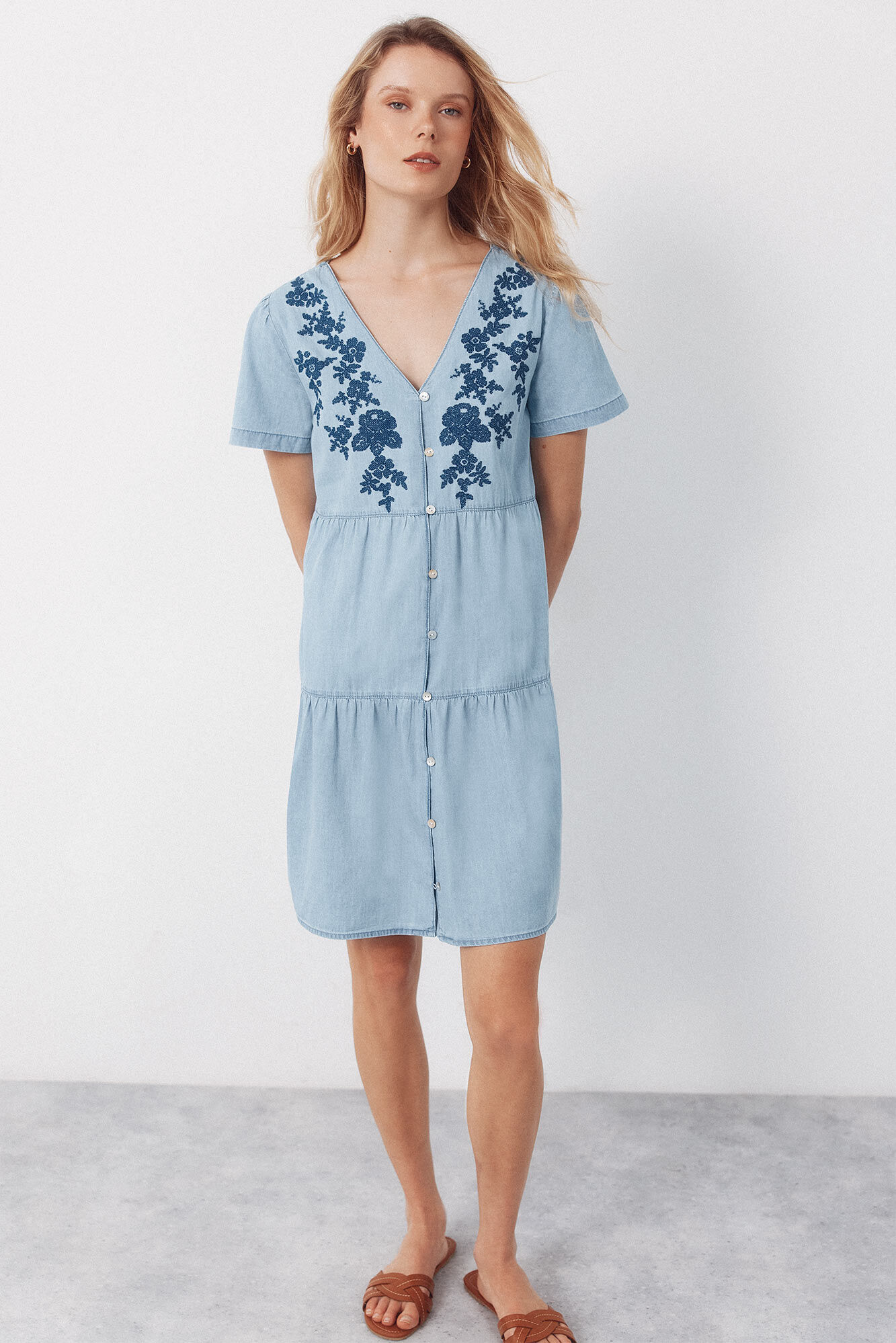 Cortefiel Vestido jeans bordado