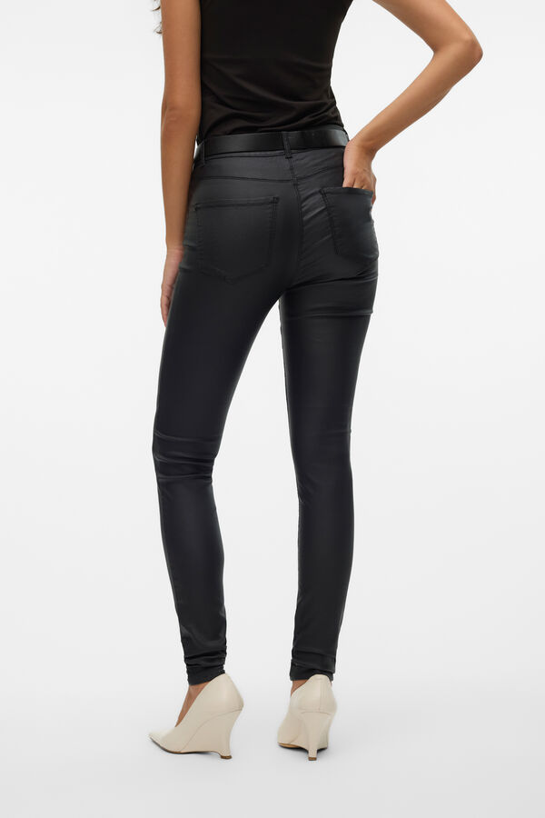 Vero Moda Pantal&oacute;n efecto encerado Negro