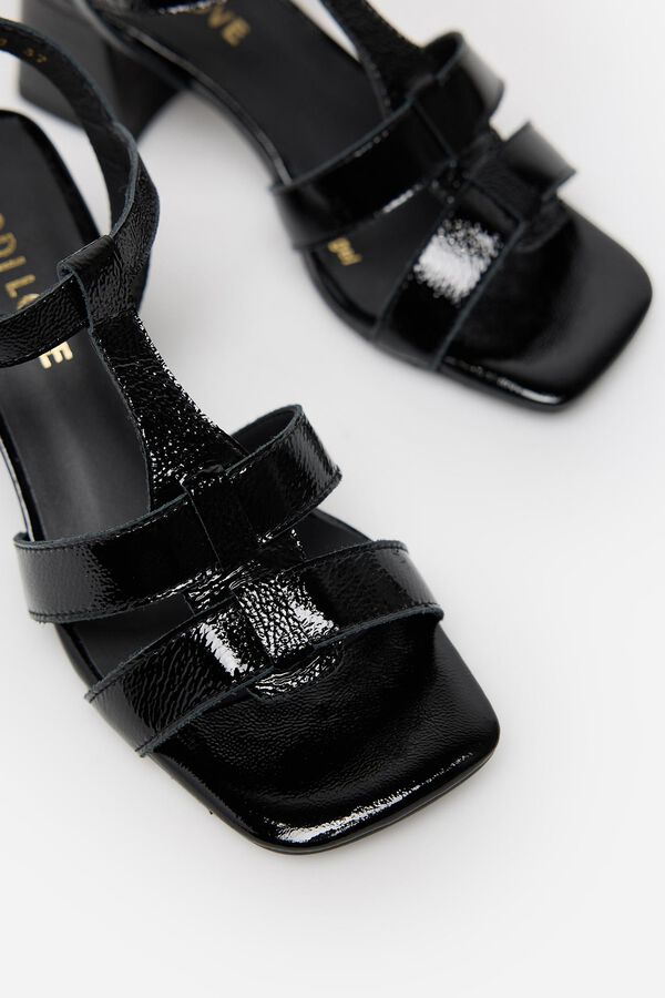 Lodi Sand&aacute;lia salto Preto