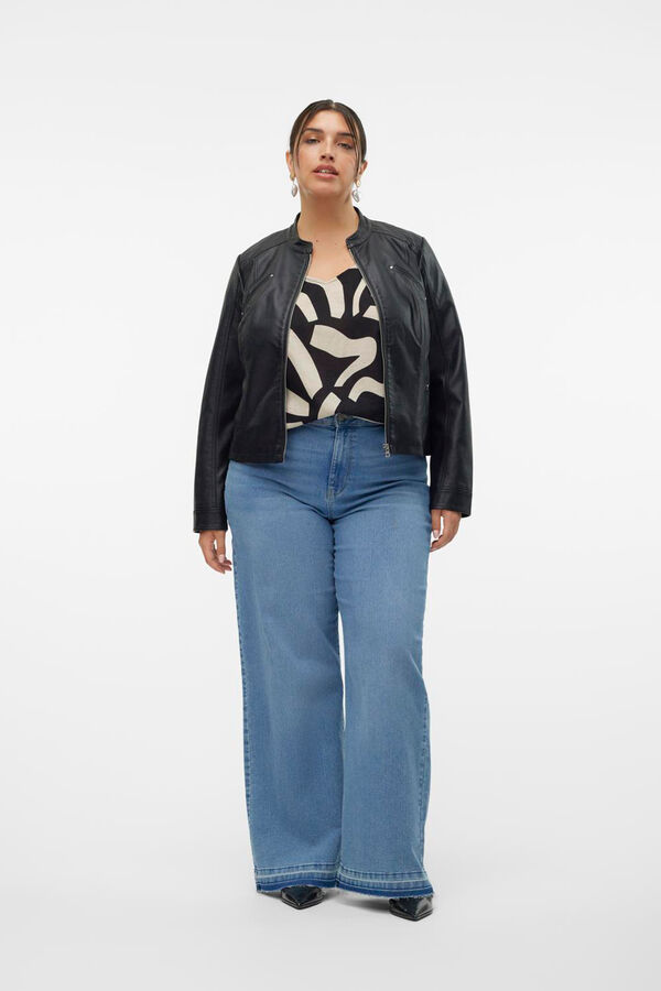 Vero Moda Curve Chaqueta efecto piel talla grande Negro