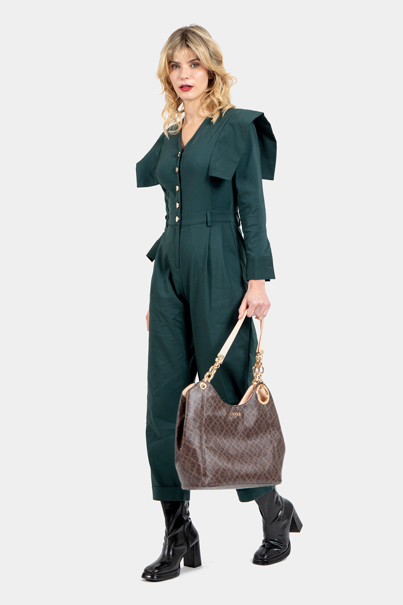 Cupl&eacute; Mono largo con solapas laterales