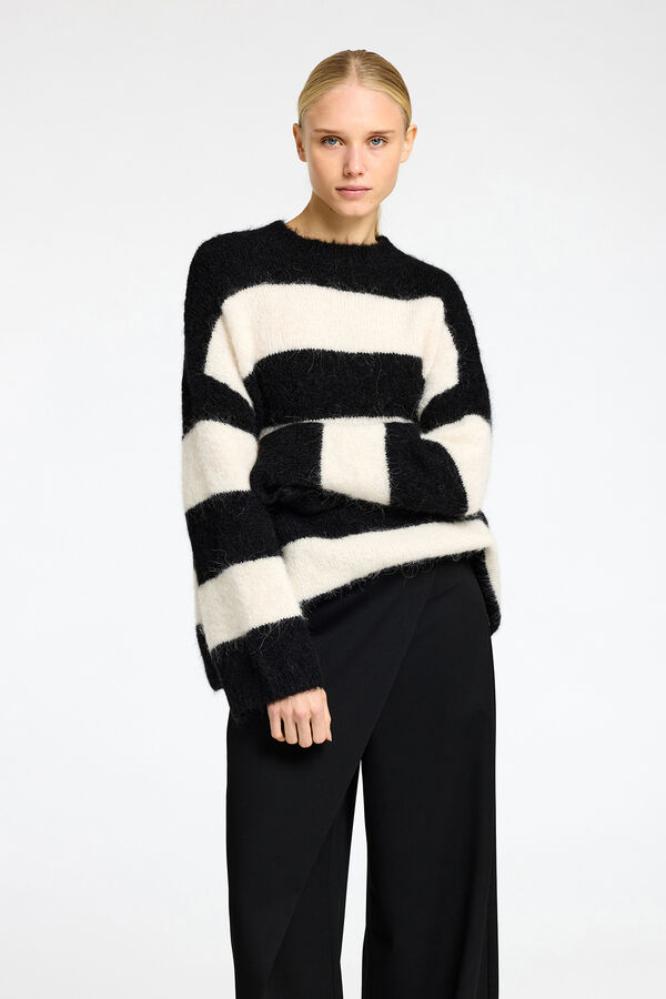 Selected Femme Jersey de Alpaca con cuello redondo. Negro