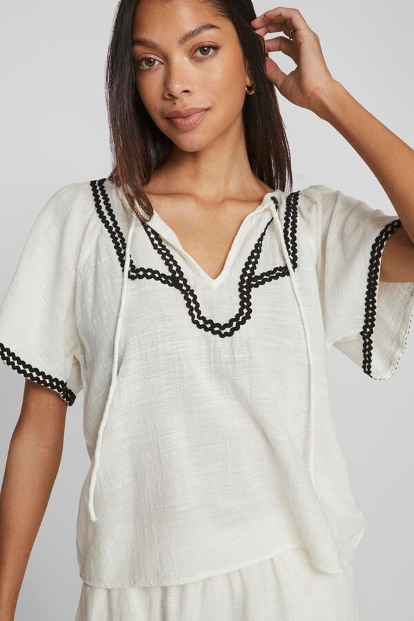 Vila Blusa manga curta com debruns Branco