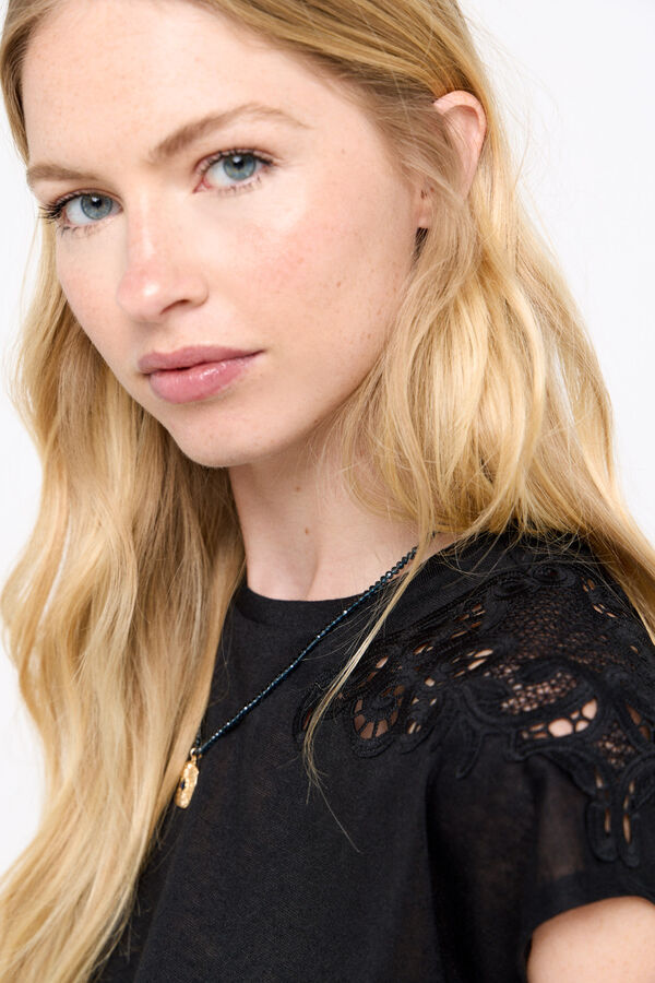 Cortefiel T-shirt efeito linho remendo Preto