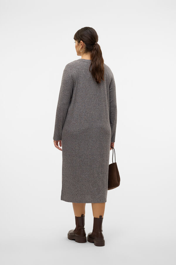 Vero Moda Curve Vestido midi em malha Plus Size Cinzento