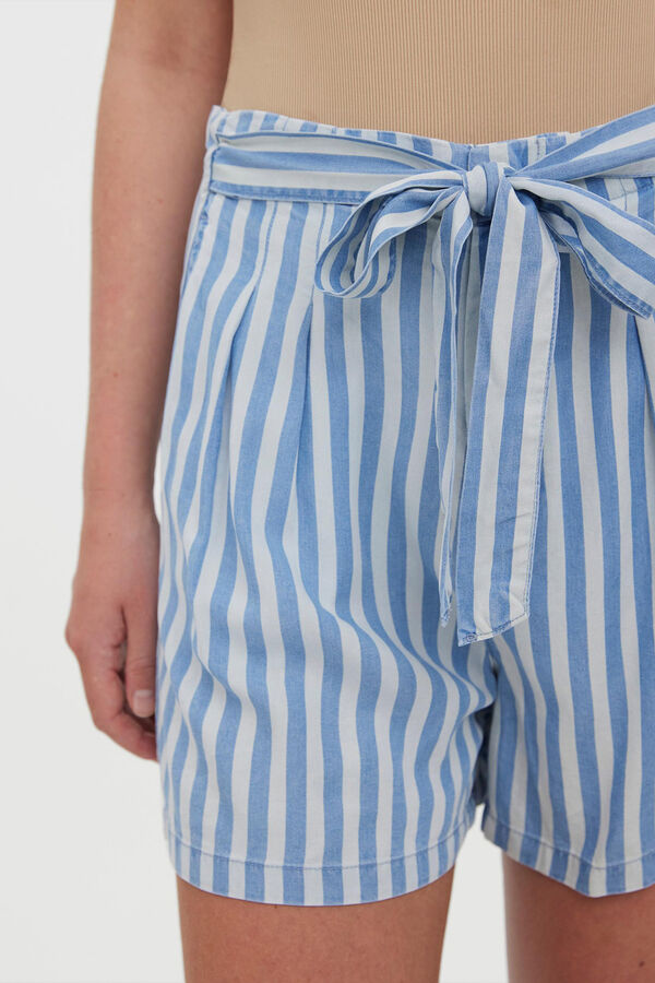 Vero Moda Calças curtas com cinto Azul