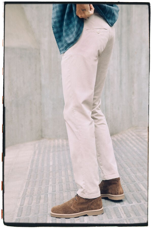 OOTO Cal&ccedil;as chino slim cintura el&aacute;stica Tostado