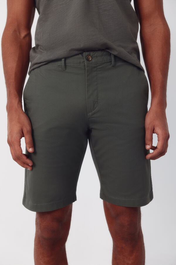 Cortefiel Bermuda chino leve Verde