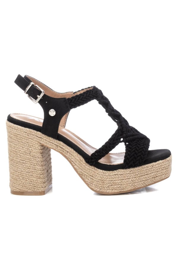 XTI Sandalia estilo macram&eacute; yute Negro