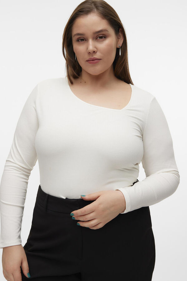 Vero Moda Curve Camiseta escote asimétrico talla grande Blanco
