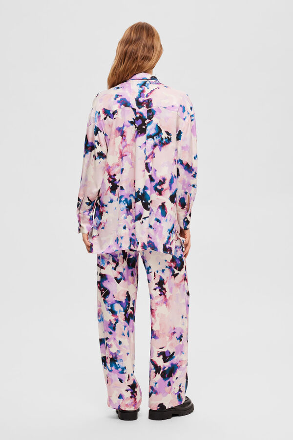 Selected Femme Camisa larga satinada con print confeccionada con Lenzing ECOVERO Lila