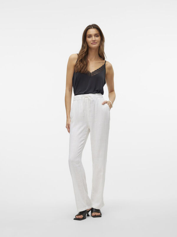 Vero Moda Top de al&ccedil;as decote bico  Preto