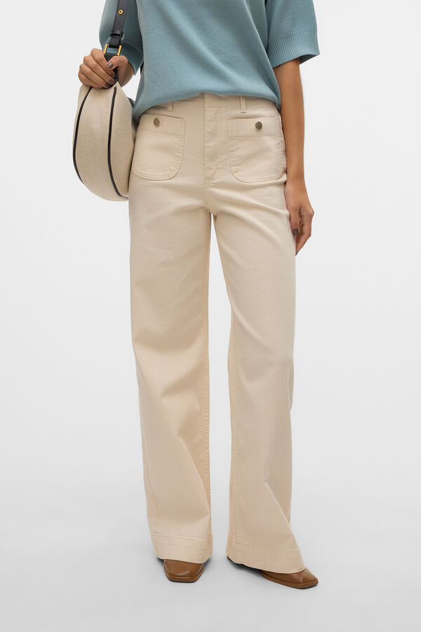 Vero Moda Curve Jeans plus size corte alta Subiu