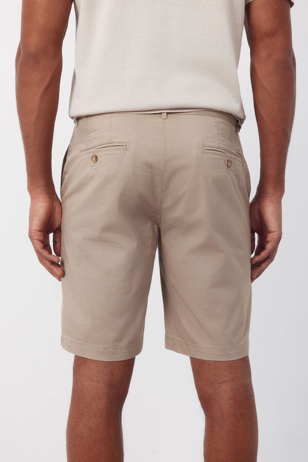 Cortefiel Bermuda chino regular leve Tostado