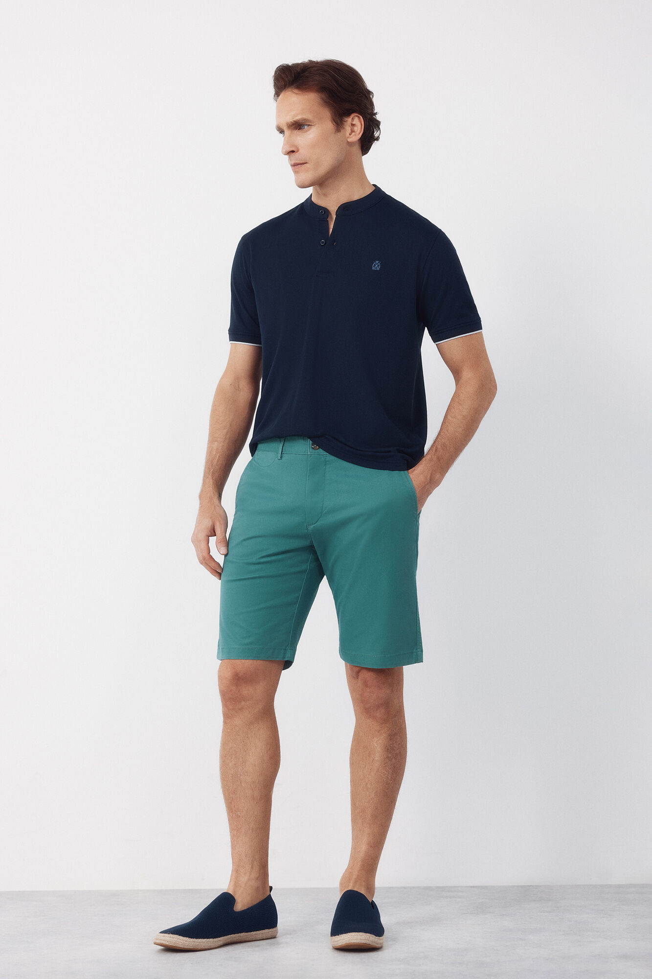 Cortefiel Bermuda chino leve