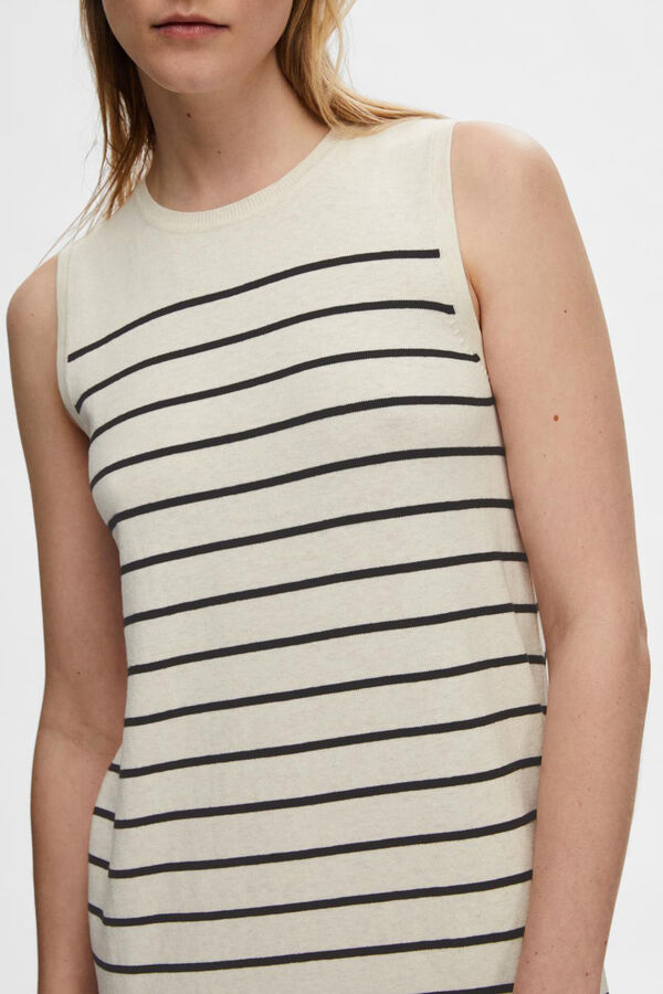 Selected Femme Vestido &agrave;s riscas comprido de malha confecionado com algod&atilde;o org&acirc;nico. Cinzento