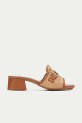 Hispanitas Sandalia Dallas destalonada rafia y adorno Marr&oacute;n