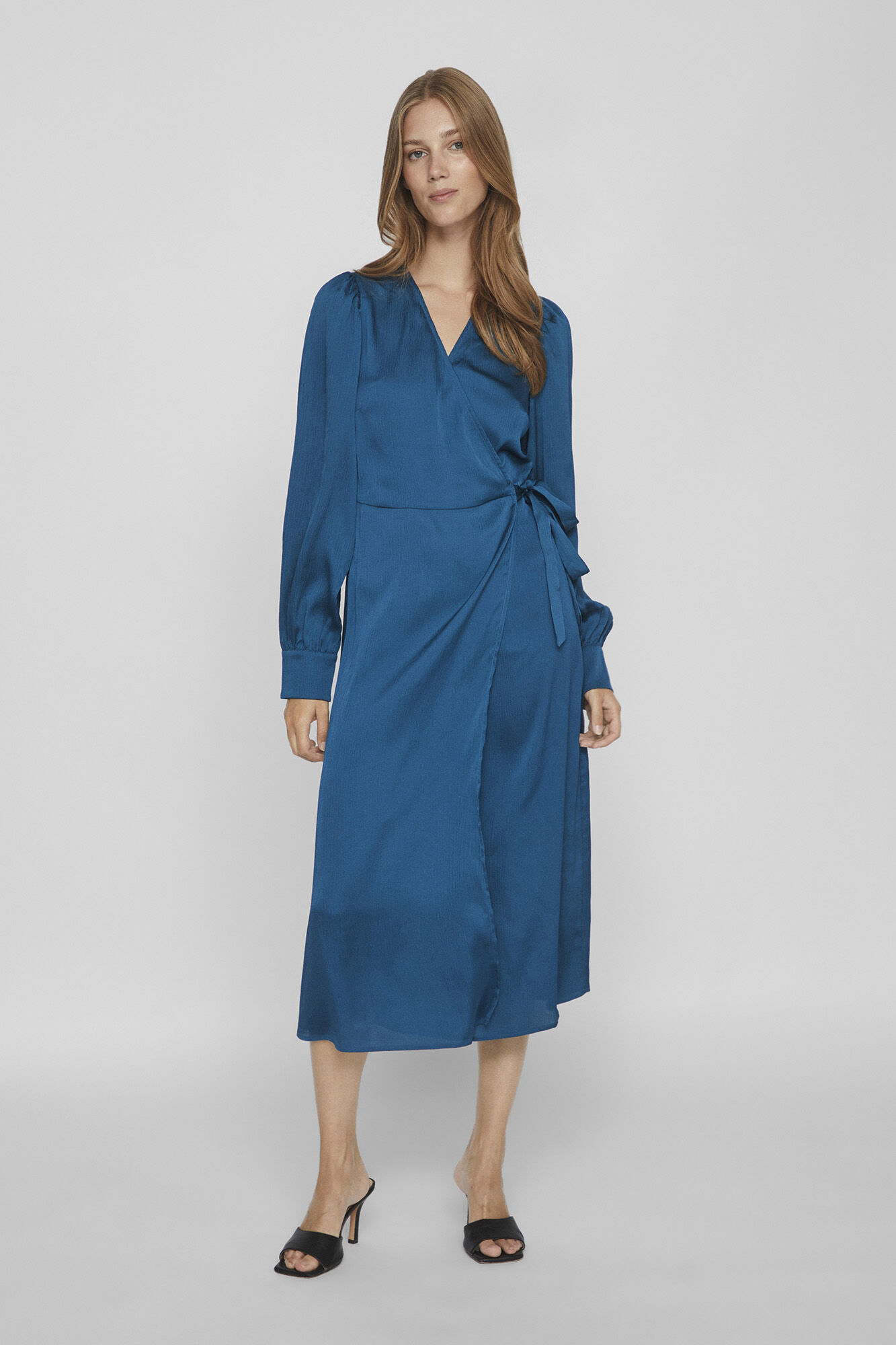 Vila Vestido midi satinado