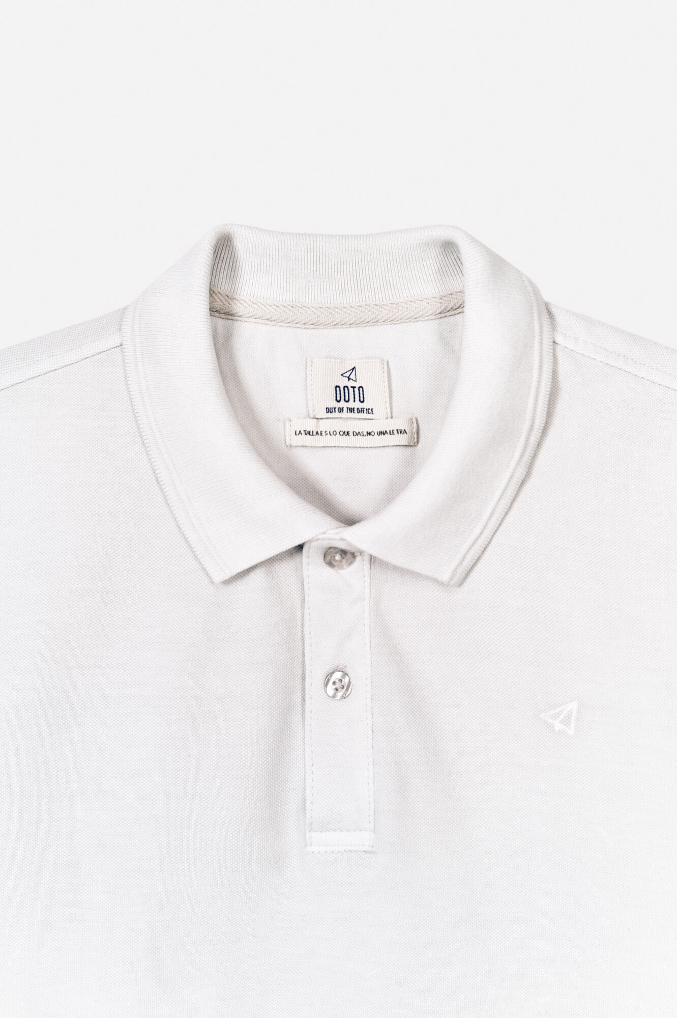 OOTO Polo piqu&eacute; lavado bordado de avi&atilde;o